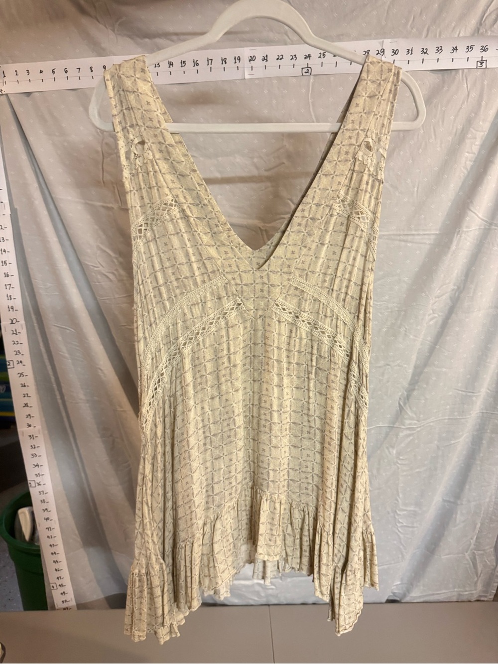Sleeveless Cream V-Neck Slip Dress with Textured Lace Detail